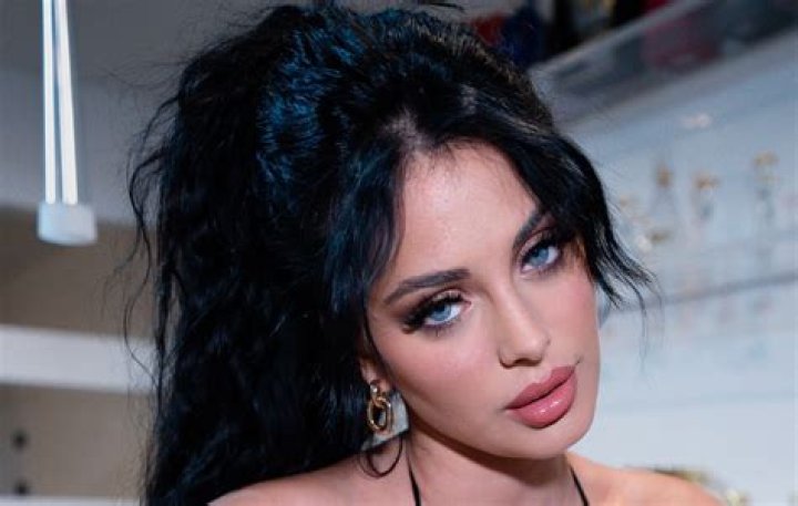 Discovering What Camila Araujo Does: Exploring Her Professional Path