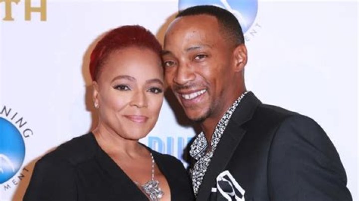 Discovering Who Is Kim Fields' Dad: A Look Into Her Family Story
