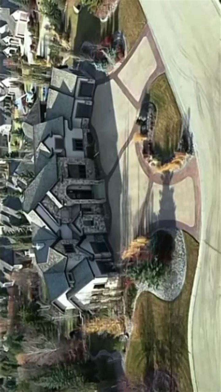 Finding the Kalogeras Sisters' House Location on Google Maps: A Fan's Curious Search