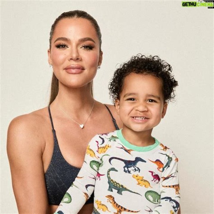 Khloé Kardashian Age Revealed: Her Birthday, Family, and Fame Story