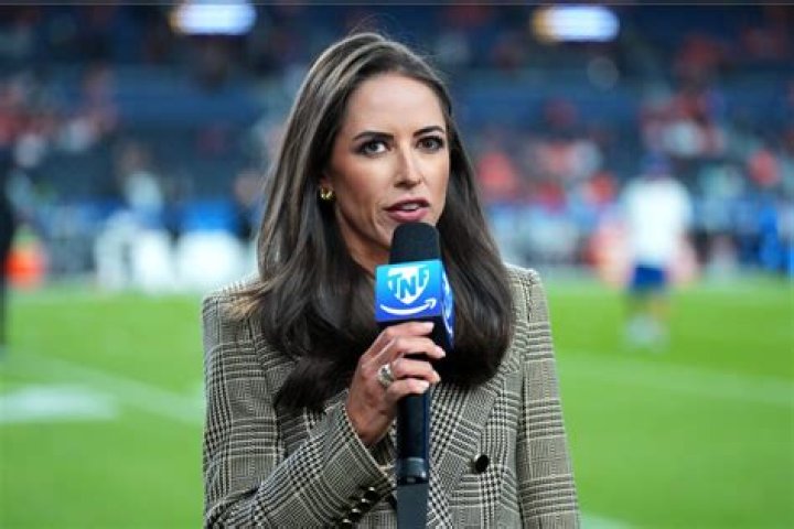 Unpacking the Kaylee Hartung 'Glass Eye' Query: What We Know About the Sports Reporter